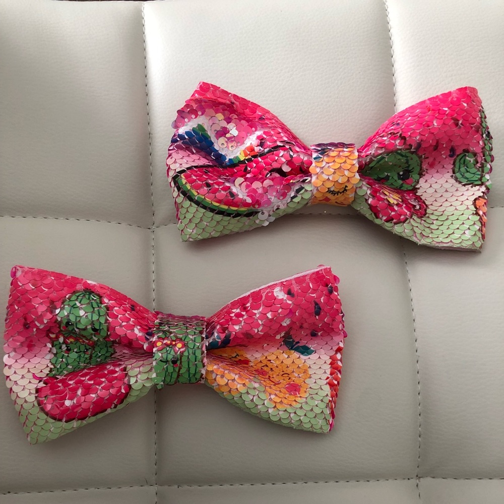 4 large 6” bows